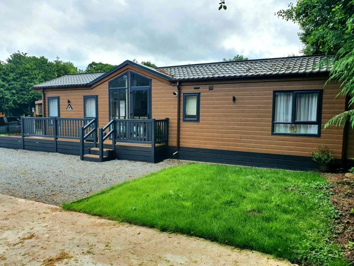 Grand Eagles Luxury Lodge, Auchterarder Perth Exteriör bild