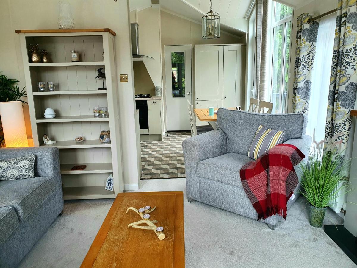 Grand Eagles Luxury Lodge, Auchterarder Perth Exteriör bild
