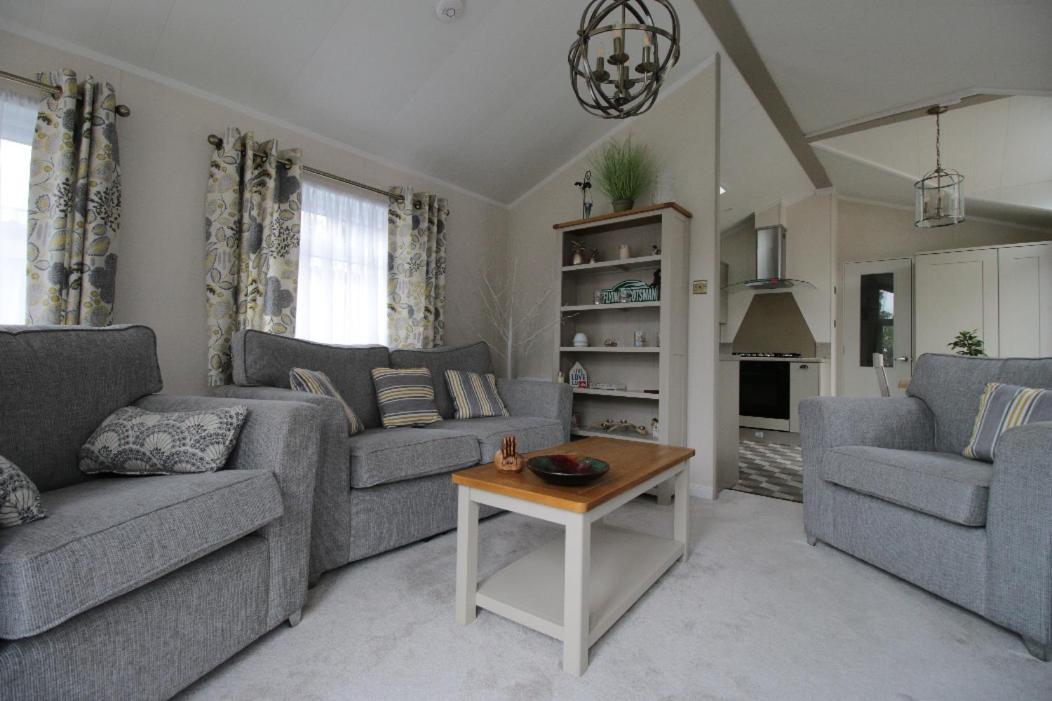 Grand Eagles Luxury Lodge, Auchterarder Perth Exteriör bild