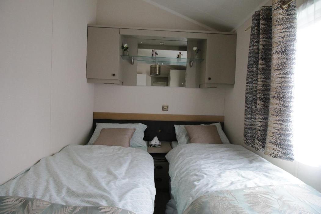 Grand Eagles Luxury Lodge, Auchterarder Perth Exteriör bild
